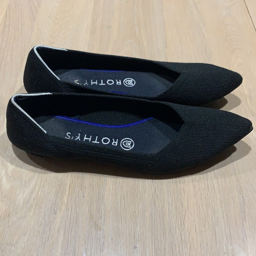 Rothy’s black The Point flat size 8